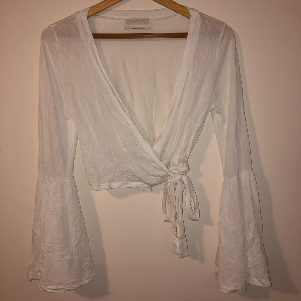 URBAN OUTFITTERS BELL SLEEVE TOP
